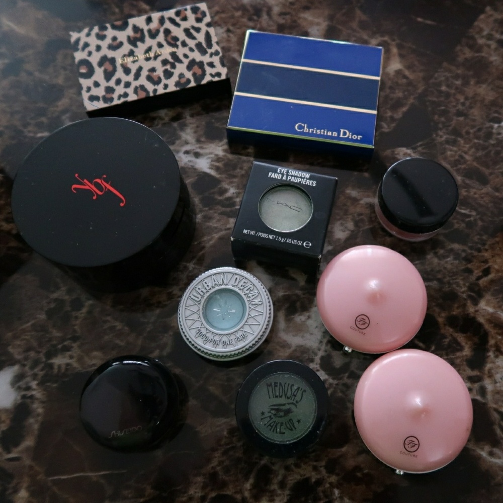 BUNDLE OF HIGH END, RARE, VINTAGE MAKEUP